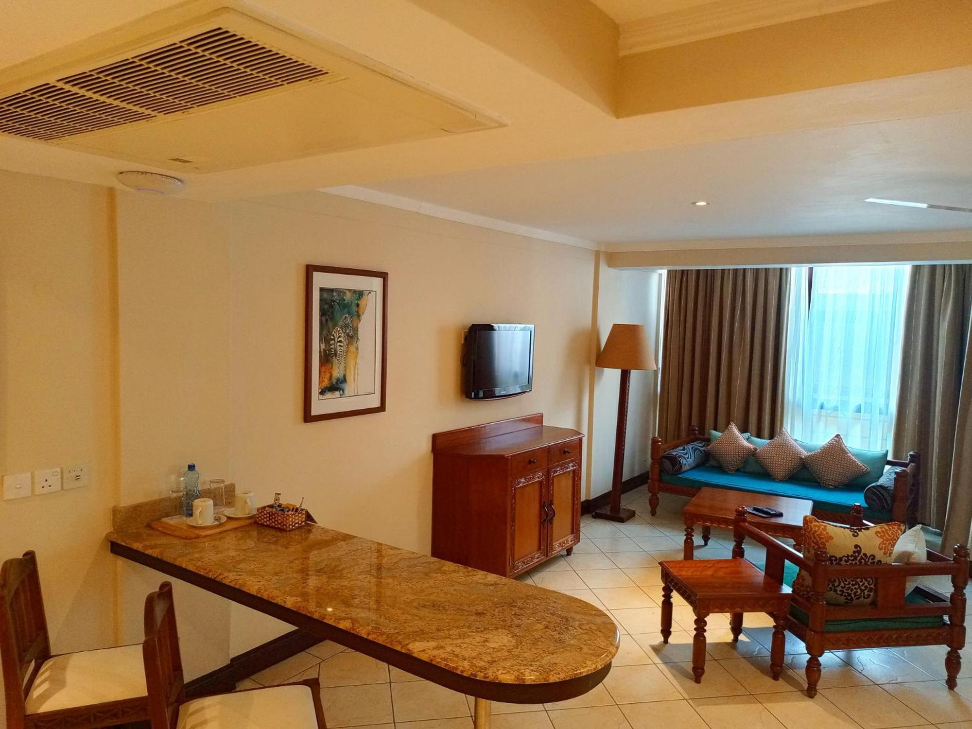 The Heron By Sarovar Portico India Nairobi Exterior foto